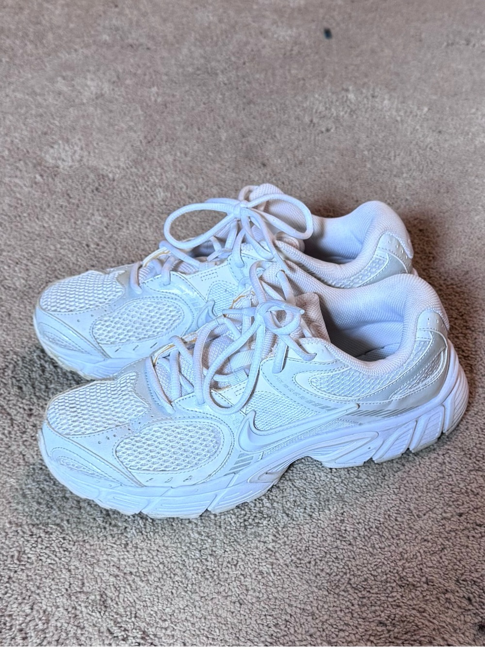 Men’s White Nike 5v RNR M 9/ W 10.5